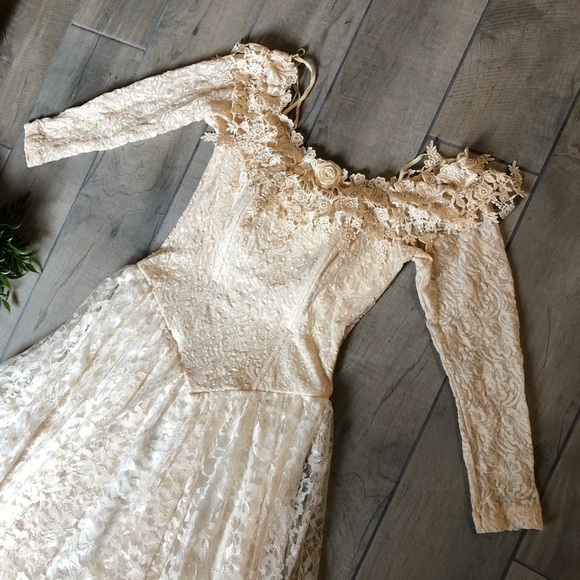 Florencia fume vintage 80s lace gown. - Picture 4 of 9